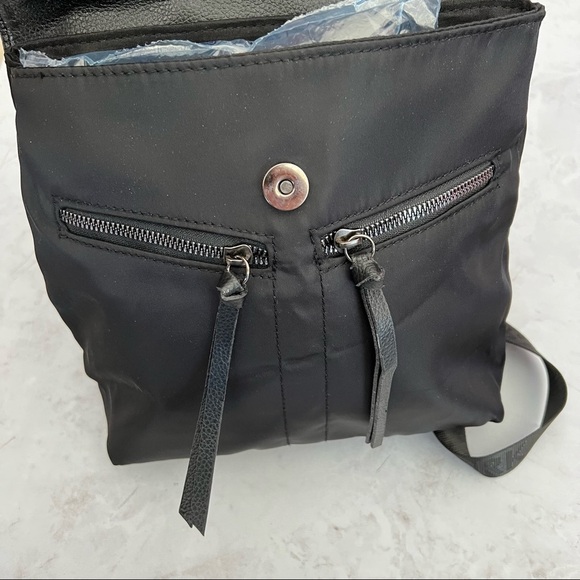 NWT BOTKIER New York Trigger Nylon Backpack Black Flap Travel Campus Bag main image 5